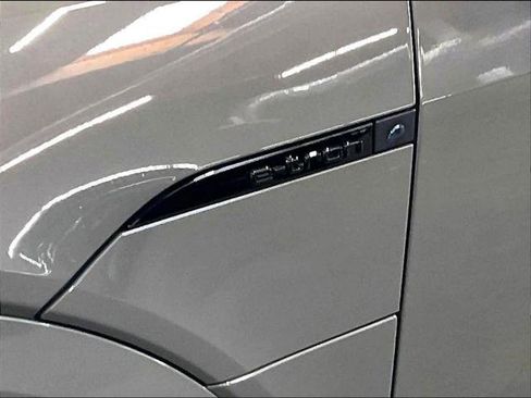 Certified 2024 Audi Q8 e-tron Premium Plus AWD/4WD image 9