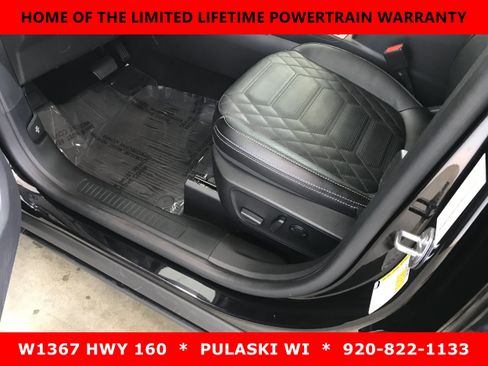 Used 2023 Ford Escape Platinum w/ Premium Technology Package AWD/4WD image 9