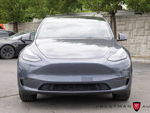 Used 2023 Tesla Model Y Long Range AWD/4WD image 12