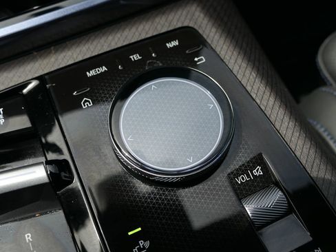 Used 2025 BMW X3 xDrive30i w/ Premium Package image 23