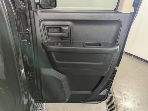 Used 2017 RAM 1500 Express w/ Express Value Package image 18