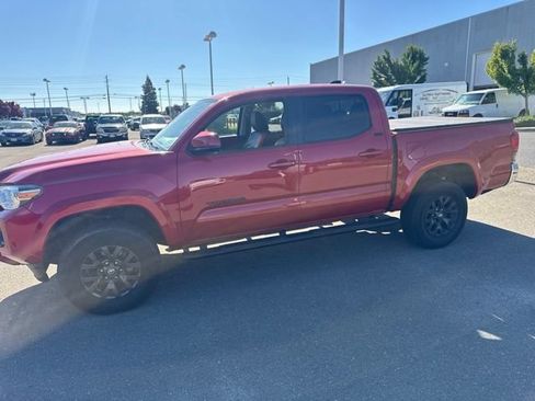Used 2020 Toyota Tacoma SR5 RWD image 1