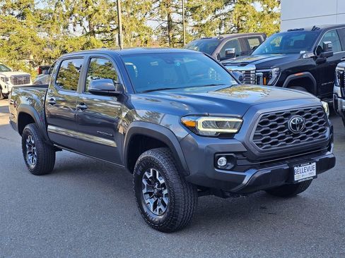 Used 2023 Toyota Tacoma TRD Off-Road w/ Black Out Package (TMS) image 7