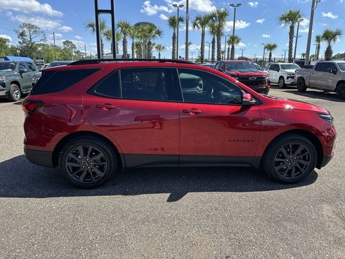 Used 2024 Chevrolet Equinox RS FWD image 17