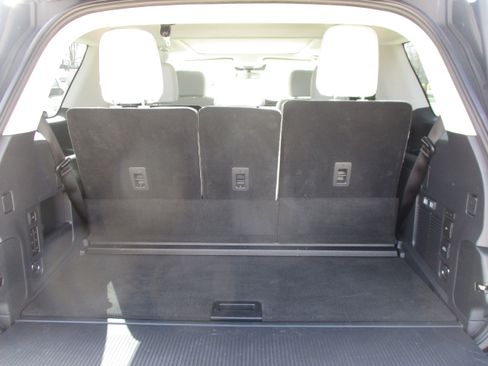 Used 2025 Ford Expedition Platinum image 45