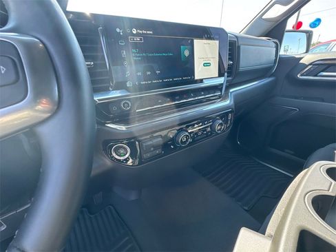 Certified 2025 Chevrolet Silverado 1500 LT image 30