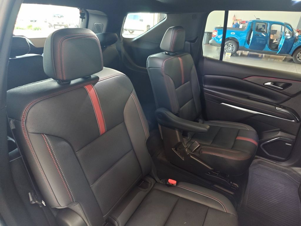 Certified 2026 Chevrolet Traverse RS w/ LPO, Floor Liner Package AWD/4WD image 22