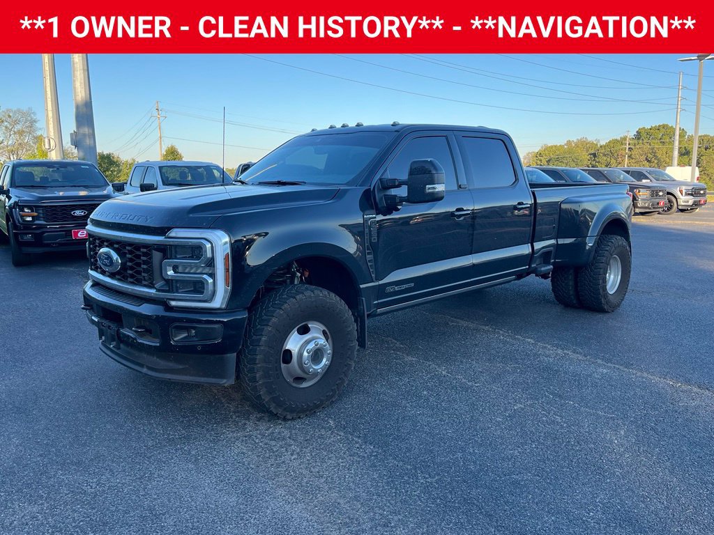 Used 2025 Ford F350 Platinum AWD/4WD image 2