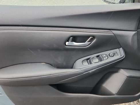 New 2025 Nissan Sentra SV image 9