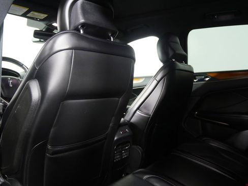 Used 2018 Lincoln MKC Reserve w/ Lincoln MKC Climate Package image 19