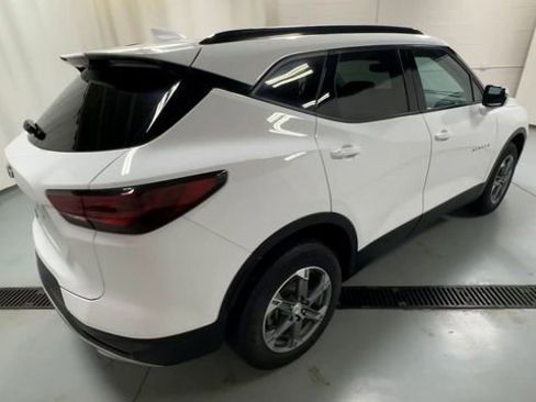 Used 2023 Chevrolet Blazer LT AWD/4WD image 8