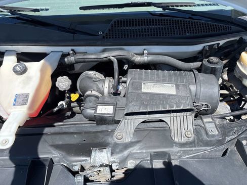Used 2015 Chevrolet Express 2500 RWD image 20