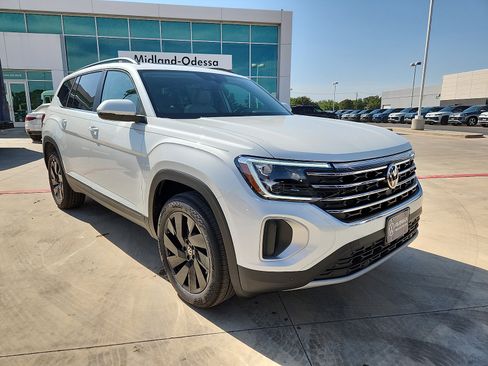 New 2026 Volkswagen Atlas SE FWD image 1