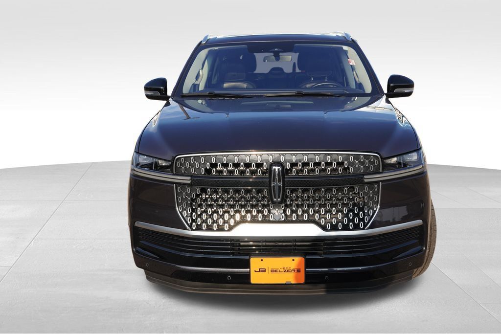 Used 2025 Lincoln Navigator Reserve AWD/4WD image 12