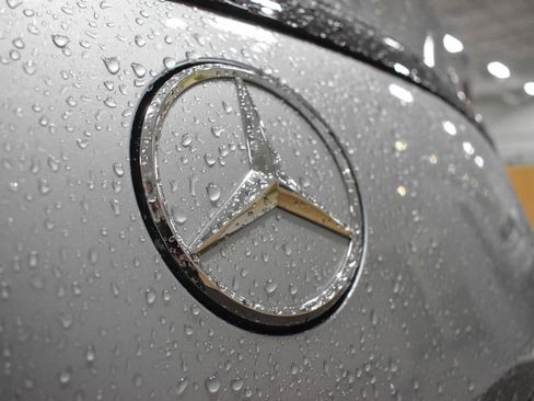 Used 2024 Mercedes-Benz GLC 300 4MATIC image 15