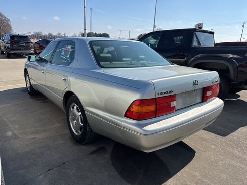 Used 2000 Lexus LS 400 image 7