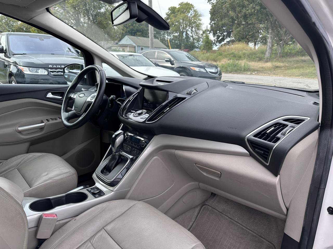 Used 2013 Ford C-MAX SEL FWD image 16