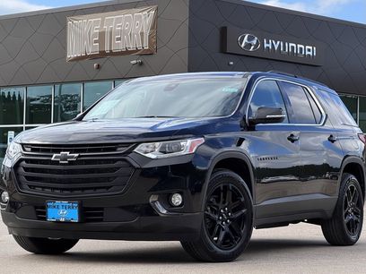 Used 2020 Chevrolet Traverse LT