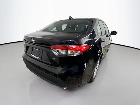Used 2024 Toyota Corolla LE FWD image 4