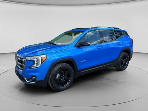 Used 2024 GMC Terrain AT4 AWD/4WD image 2