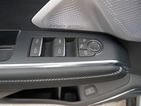 Used 2024 GMC Acadia Denali w/ Super Cruise Package image 16