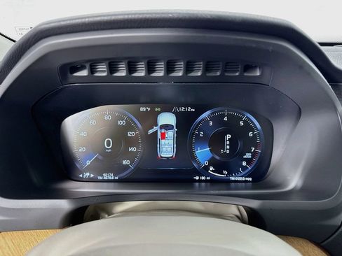 Used 2021 Volvo XC90 T6 Momentum w/ Climate Package AWD/4WD image 17