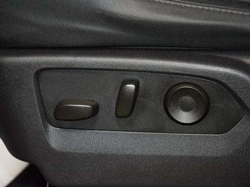 Used 2024 Chevrolet Silverado 1500 ZR2 image 40