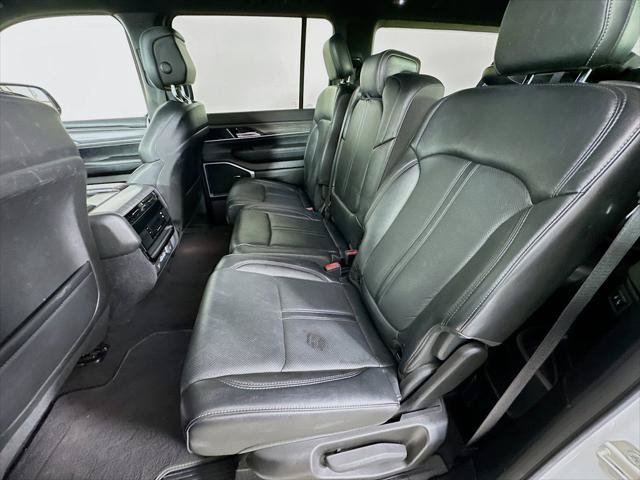 Used 2023 Jeep Wagoneer L Series II AWD/4WD image 21