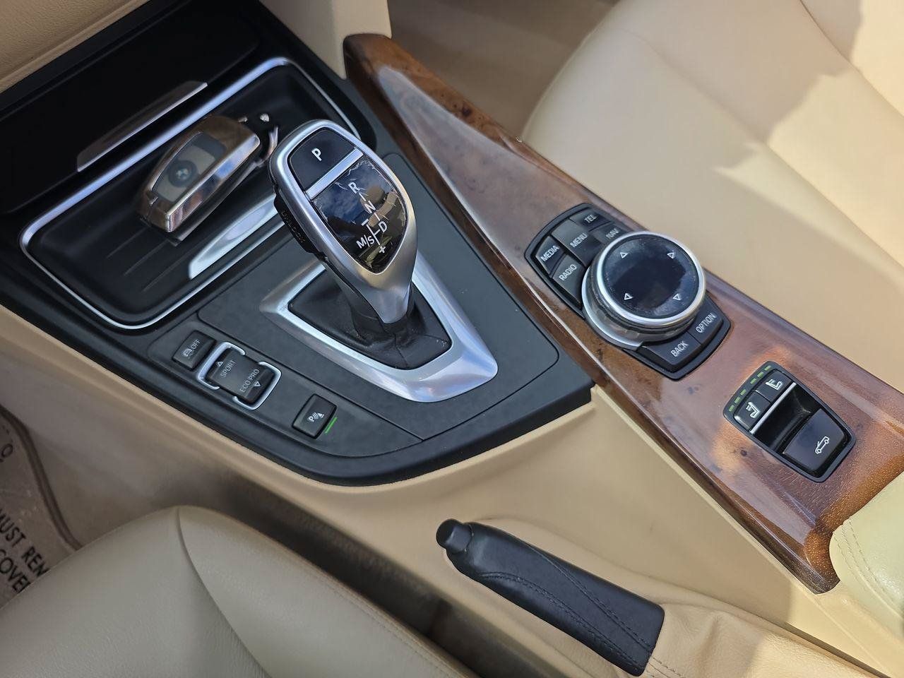 Used 2014 BMW 428i xDrive Convertible AWD/4WD image 10