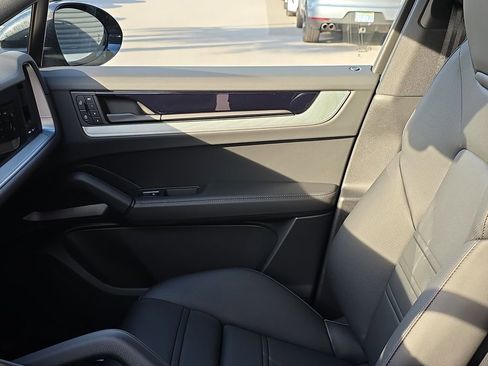 New 2026 Porsche Cayenne E-Hybrid Coupe image 23