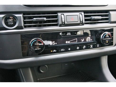 New 2025 Nissan Pathfinder S FWD image 27