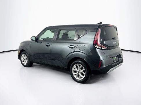Used 2025 Kia Soul LX w/ LX Technology Package FWD image 5