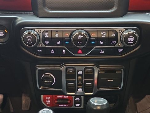 Used 2020 Jeep Gladiator Rubicon w/ LED Lighting Group image 20