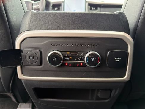Used 2024 Ford Expedition Limited AWD/4WD image 17
