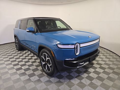 Used 2024 Rivian R1S Adventure Dual AWD/4WD image 7