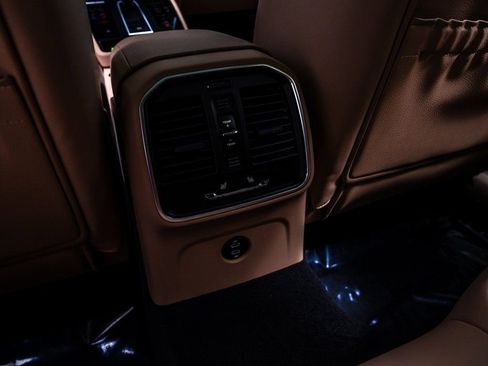 New 2026 Porsche Macan image 29