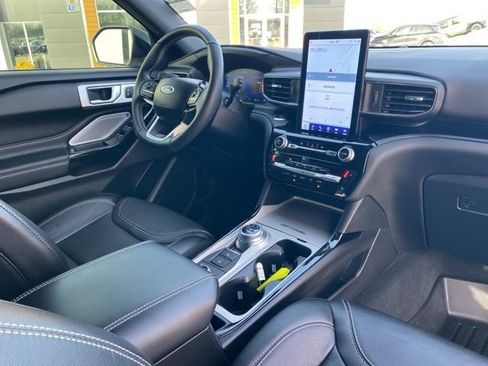 Used 2023 Ford Explorer ST w/ Equipment Group 401A image 7