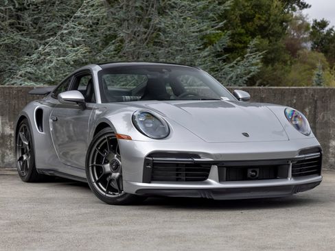 Certified 2025 Porsche 911 Turbo AWD/4WD image 6