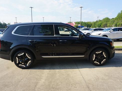 Used 2024 Kia Telluride S w/ S Sunroof Package FWD image 23