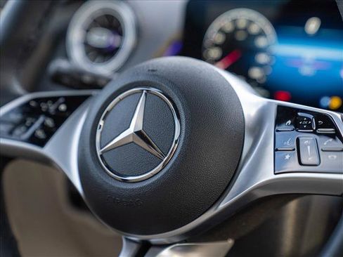 Certified 2026 Mercedes-Benz GLB 250 4MATIC image 25