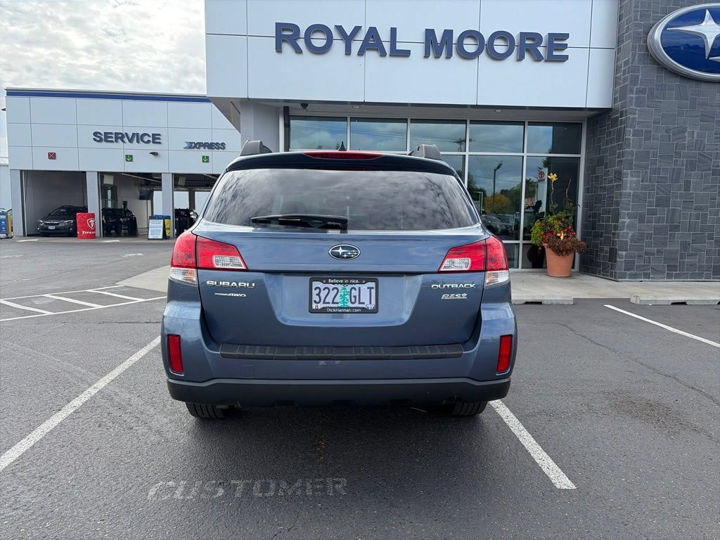 Used 2014 Subaru Outback 2.5i Premium AWD/4WD image 6