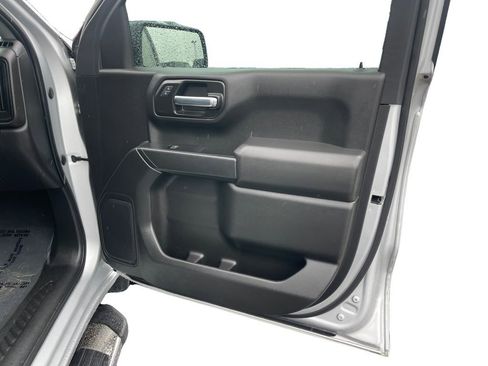 Used 2022 Chevrolet Silverado 1500 Custom image 17