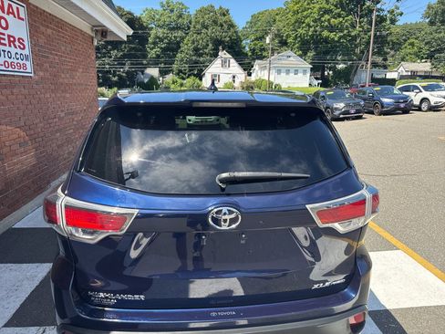 Used 2016 Toyota Highlander XLE AWD/4WD image 9