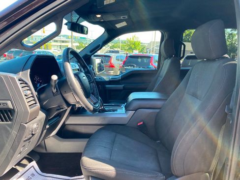 Used 2018 Ford F150 XLT w/ Equipment Group 302A Luxury AWD/4WD image 9