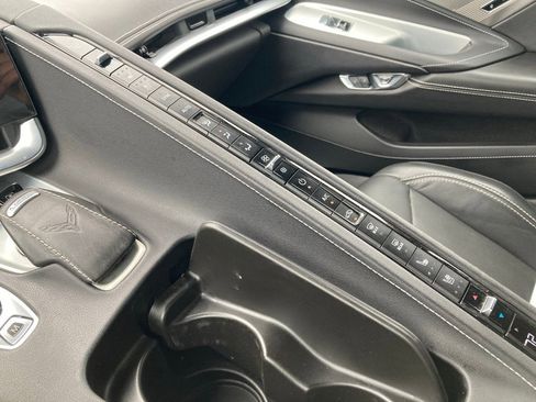 Used 2021 Chevrolet Corvette Stingray Preferred Cpe w/ Z51 Performance Package image 27