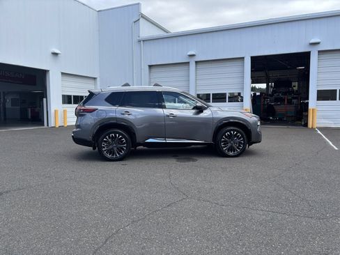 Used 2026 Nissan Rogue Platinum w/ Platinum Premium Package AWD/4WD image 8