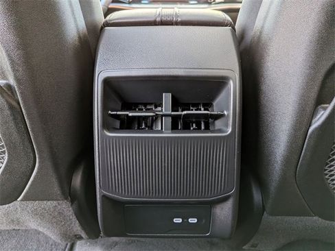 Used 2025 Jeep Wagoneer S Limited image 28