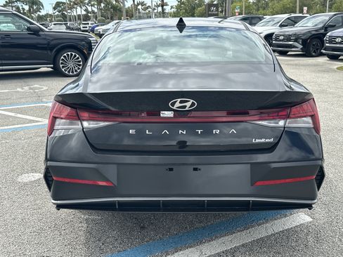 New 2026 Hyundai Elantra Limited FWD image 7