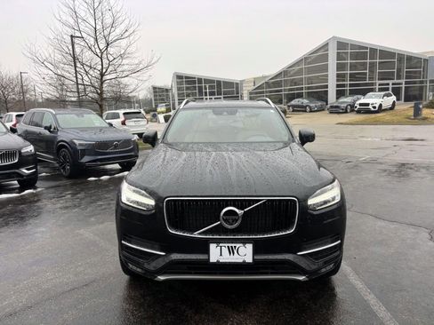 Used 2018 Volvo XC90 T5 Momentum w/ Convenience Package image 2
