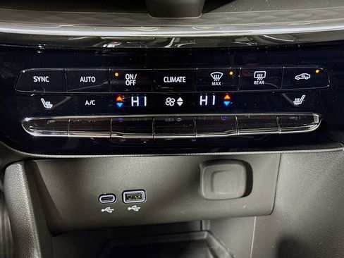 New 2026 Buick Encore GX Avenir w/ Avenir Technology Package image 16